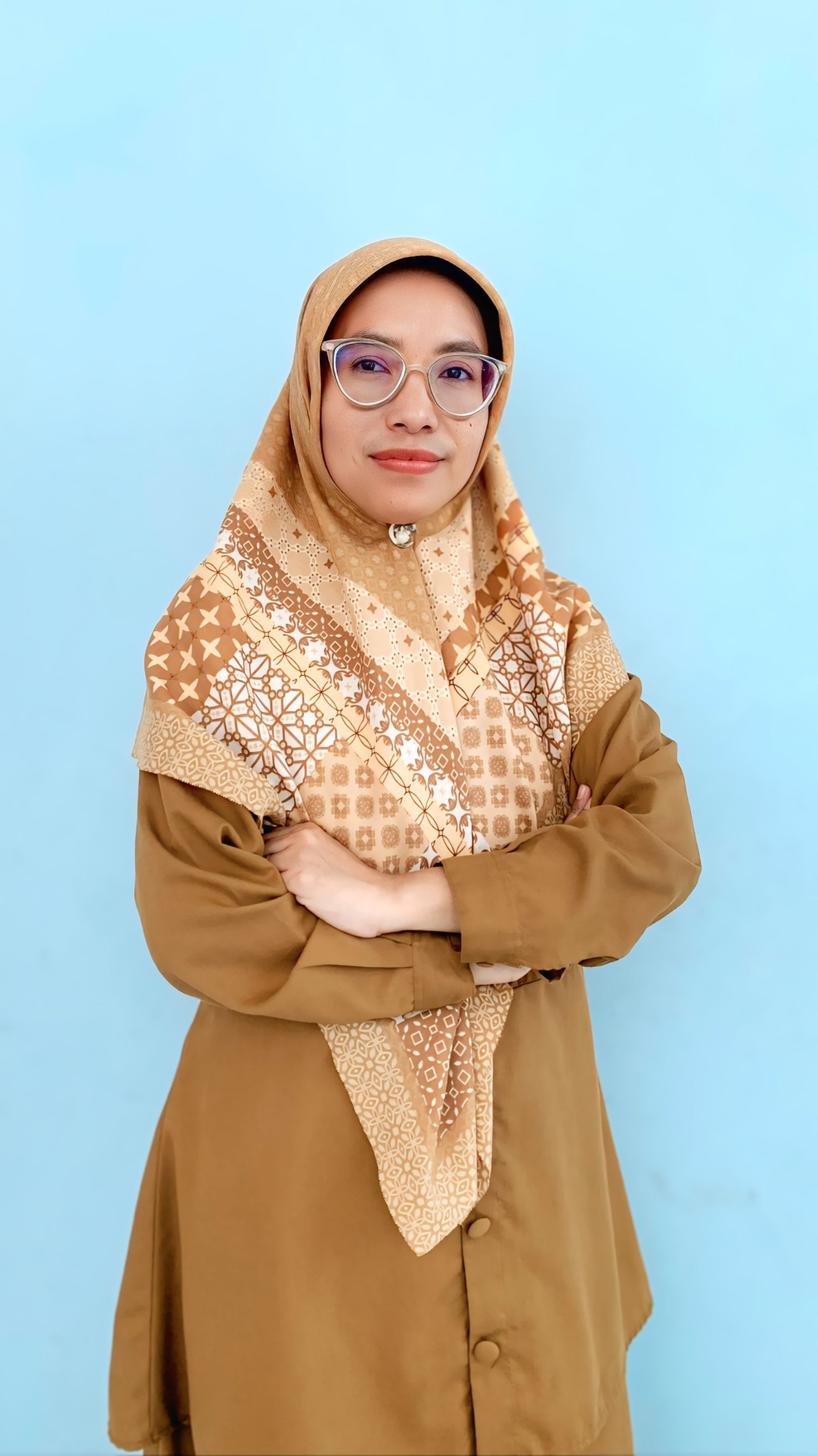 Tina Rosmaya, S. Hum